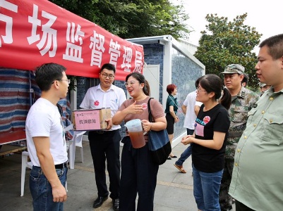 致敬！大堤上那一抹别样的“橄榄绿”……