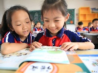 泰和：领新书 迎开学