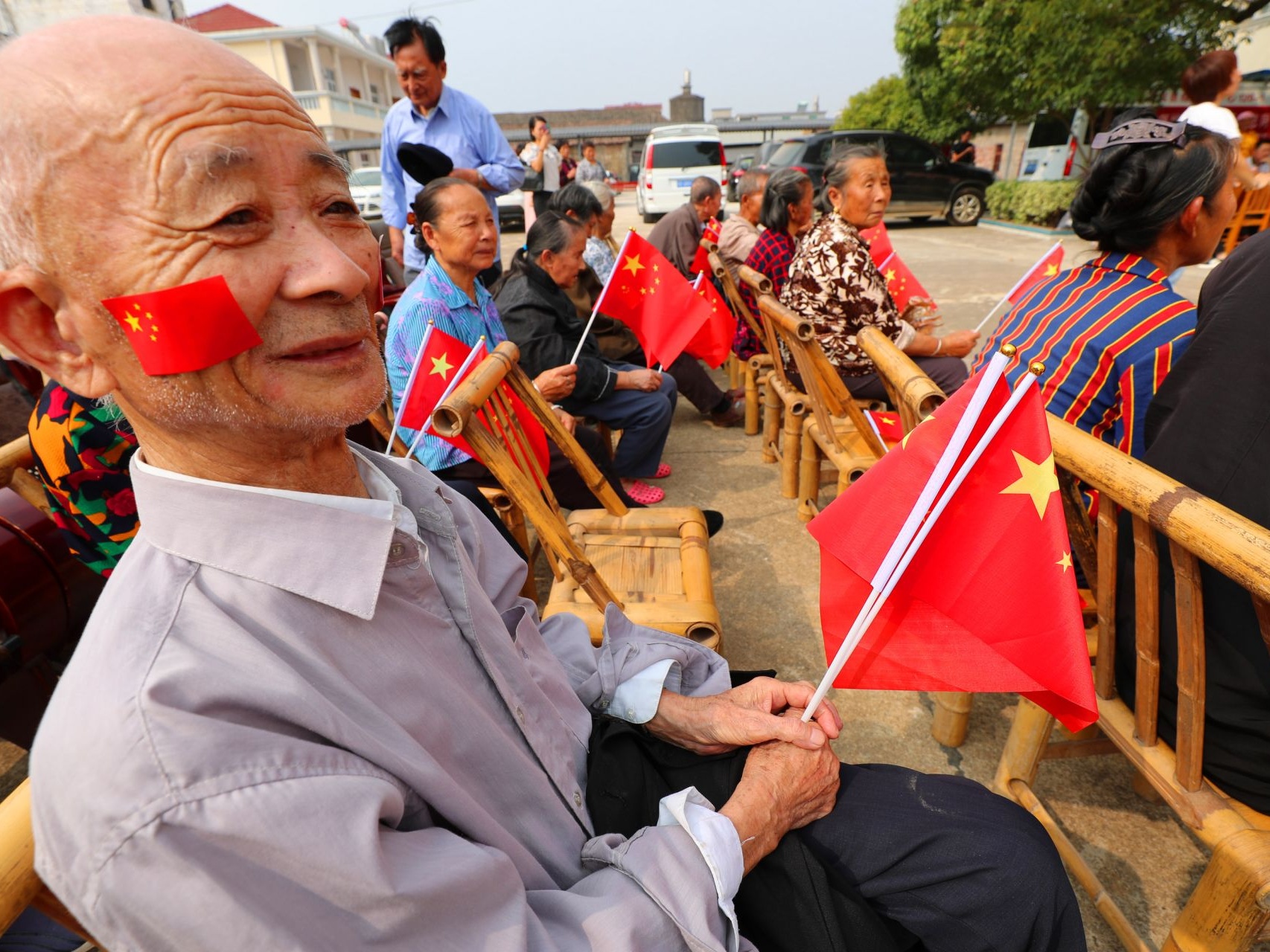 沿溪镇：欢欢喜喜度重阳
