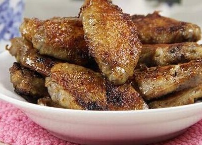经常喝酒的男人，如何预防酒精肝？多喝牛奶，少吃煎、烤、炸食物 
