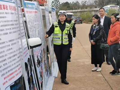 泰和交警进驾校开展交通安全宣传活动