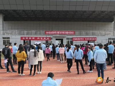 泰和县社保局走进企业共话“全民参保”