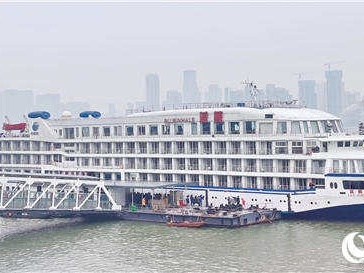7艘游轮驰援武汉，为医疗队提供住宿