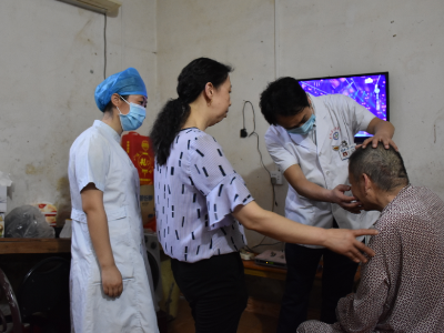 泰和县总工会开展“义诊进家门，关爱暖人心”活动