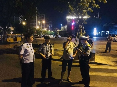 凌晨出击 精准发力——泰和公安多警种共同发力，交巡、交所联合开展 “零点”夜查整治行动