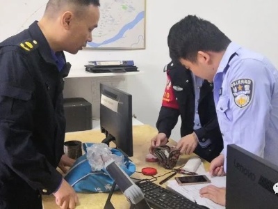 泰和城管队员拾金不昧传播正能量