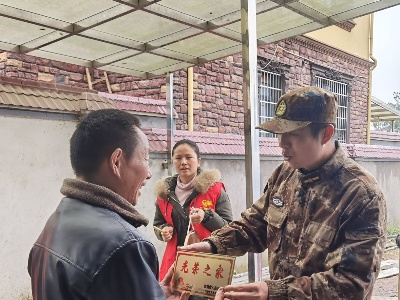 石山乡营造尊崇军人浓厚氛围