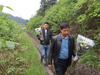 网络中国节·清明 | 泰和农村党员干部积极带头文明祭扫倡导文明新风