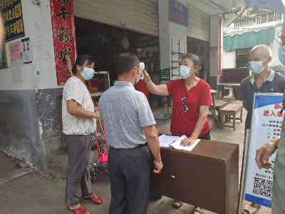 小龙镇织牢织密疫情防控网