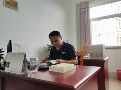 “学习达人”杨唐文