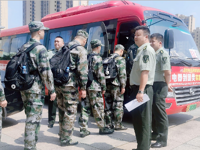 澄江镇：举行2021年度秋季新兵入伍仪式  23名新兵奔赴军营