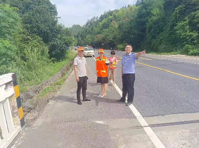 查道路隐患  保安全出行——上圯乡积极开展农村道路隐患排查工作 