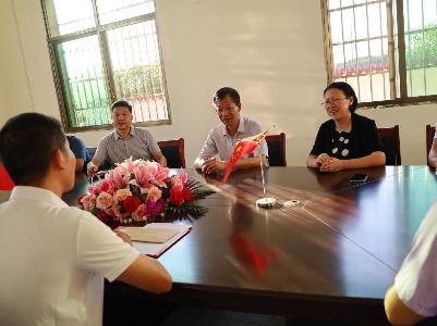塘洲镇：见义勇为扬正气   走访慰问暖人心