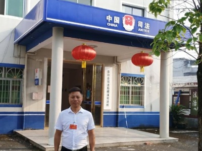 履职尽责  建言献策  代表展风采