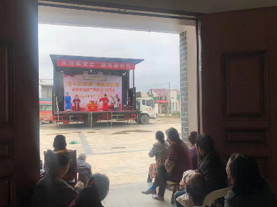 泰和县采茶剧团送戏下乡到禾市