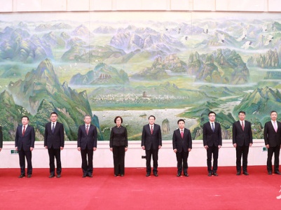 中共江西省委新一届常委班子集体亮相