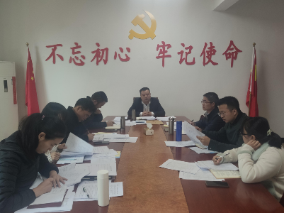 小龙镇迅速传达学习党的十九届六中全会和全省、全市、全县领导干部会议精神