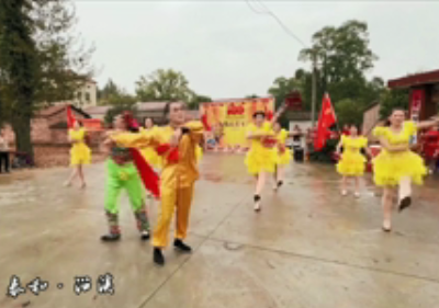 沿溪：农民剧团受热捧 