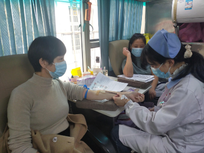 塘洲镇开展无偿献血活动