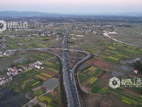 江西泰和：美丽高速如画来