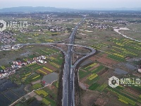江西泰和：美丽高速如画来