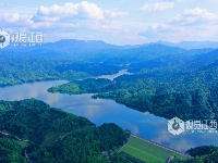 江西泰和：水碧岸绿风景如画