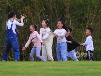 江西泰和：民间游戏乐开怀