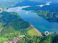 江西泰和：水碧岸绿风景如画