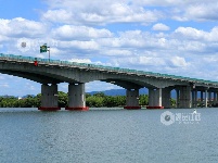 江西泰和：跨江大桥壮观如画