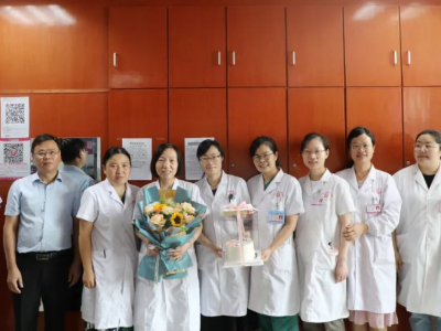 泰和县妇幼保健院开展第六个“中国医师节”走访慰问活动