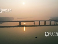 高速公路大桥壮观如画