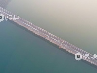 高速公路大桥壮观如画
