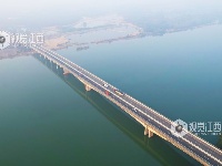 高速公路大桥壮观如画