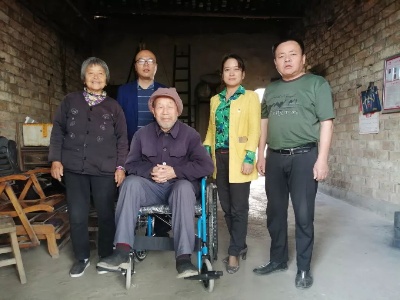 【为人民谋幸福】县民政局：暖心轮椅
