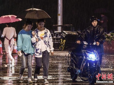 新一轮强降雨加速入秋进程 华南需警惕秋台风影响
