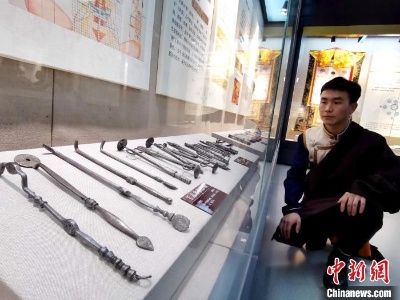 青海大学民族医学博物馆揭牌 展示三十五种中国民族医药