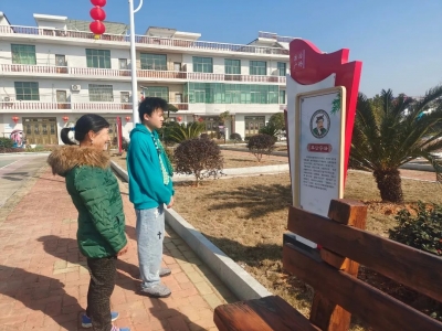 普法阵地添新景！操场乡法治文化广场扮靓美丽乡村