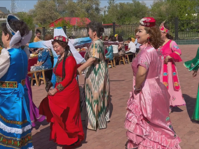 追着花儿看新疆丨“我们都是一家人”——一个新疆多民族聚居社区的暖心事