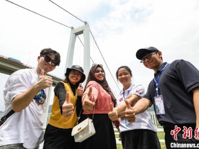 40名留学生走进“世界桥梁博物馆” 点赞贵州桥梁建设