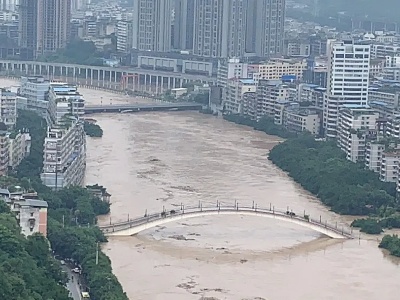 主播说联播丨重庆8名小学生溺亡 李梓萌：非常难受，难以接受！