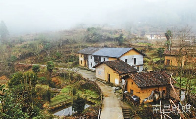 神山村的神奇巨变（大国小家·扶贫印记）
