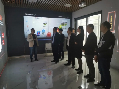 区委常委、组织部部长段宏勋主持召开站东街道片区“转作风优环境，助推企业发展”政企对接座谈会