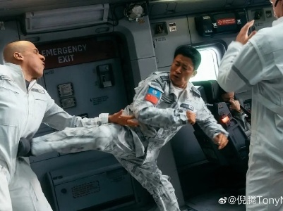 票房输了7亿，却可能影响中国电影70年？《流浪地球2》虽败犹荣