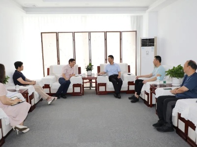 中民康旅（北京）置业有限公司总裁吴志慧一行来我区洽谈项目合作事宜