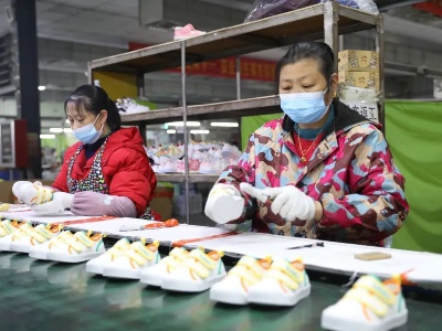 图说蓉江 | 抢抓经济复苏窗口期 企业赶制订单生产忙