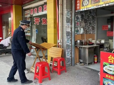 巩固国家卫生城市成果，共建整洁有序蓉江