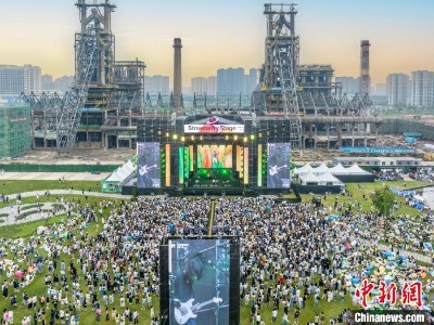 大运河杭钢公园公共空间建成 4.5万平方米大草坪迎首秀-中新网