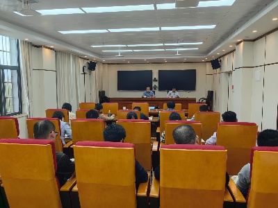 赣州蓉江新区整治形式主义为基层减负专项工作机制会议召开