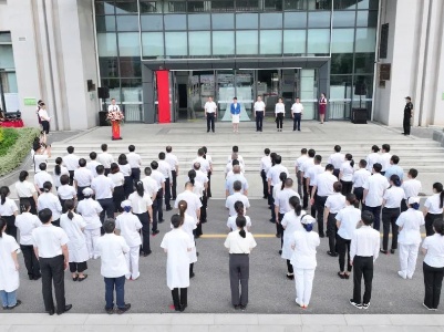 赣州市人民医院医疗集团蓉江新区成员单位挂牌仪式举行