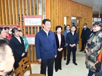 刘奇书记在赣州市宣讲全国两会精神